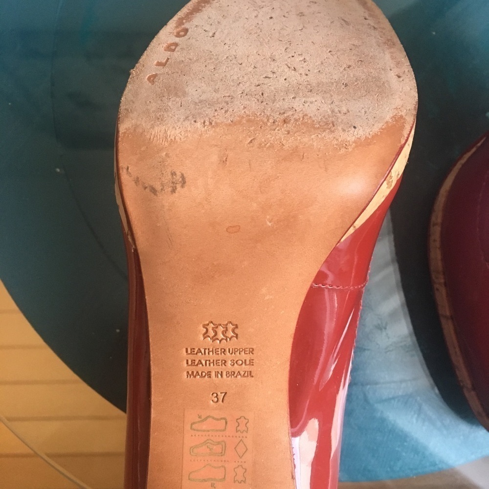 ALDO high heeled Red Shoes. Size 7 - Picture 5 of 11